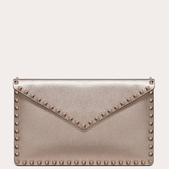 ❌SOLD❌Valentino ROCKSTUD POUCH - Picture 7 of 7